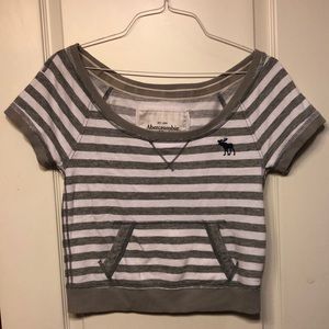 Grey and white Abercrombie and Fitch crop top